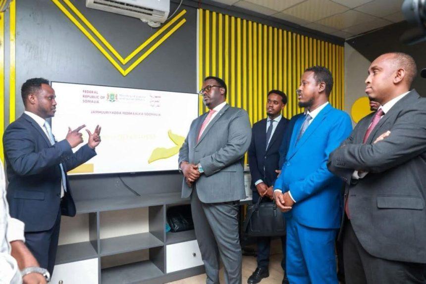 زيارة ميدانية لمتابعة سير العمل بالمؤسسات الحكومية زيارة ميدانية لمتابعة سير العمل بالمؤسسات الحكومية