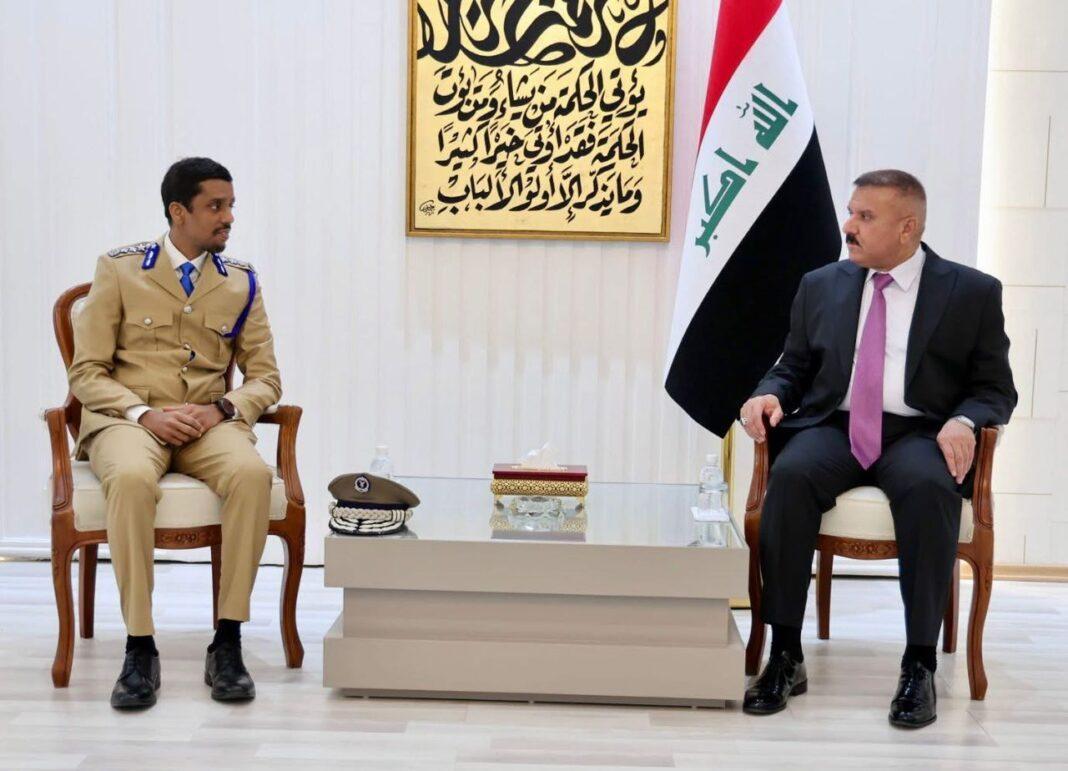 قائد الشرطة يلتقي وزير الداخلية العراقي لبحث التعاون الأمني قائد الشرطة يلتقي وزير الداخلية العراقي لبحث التعاون الأمني