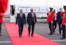 رئيس الجمهورية يصل إلى جيبوتي للمشاركة في فعالية مؤتمر ”عرتا” رئيس الجمهورية يصل إلى جيبوتي للمشاركة في فعالية مؤتمر ”عرتا”