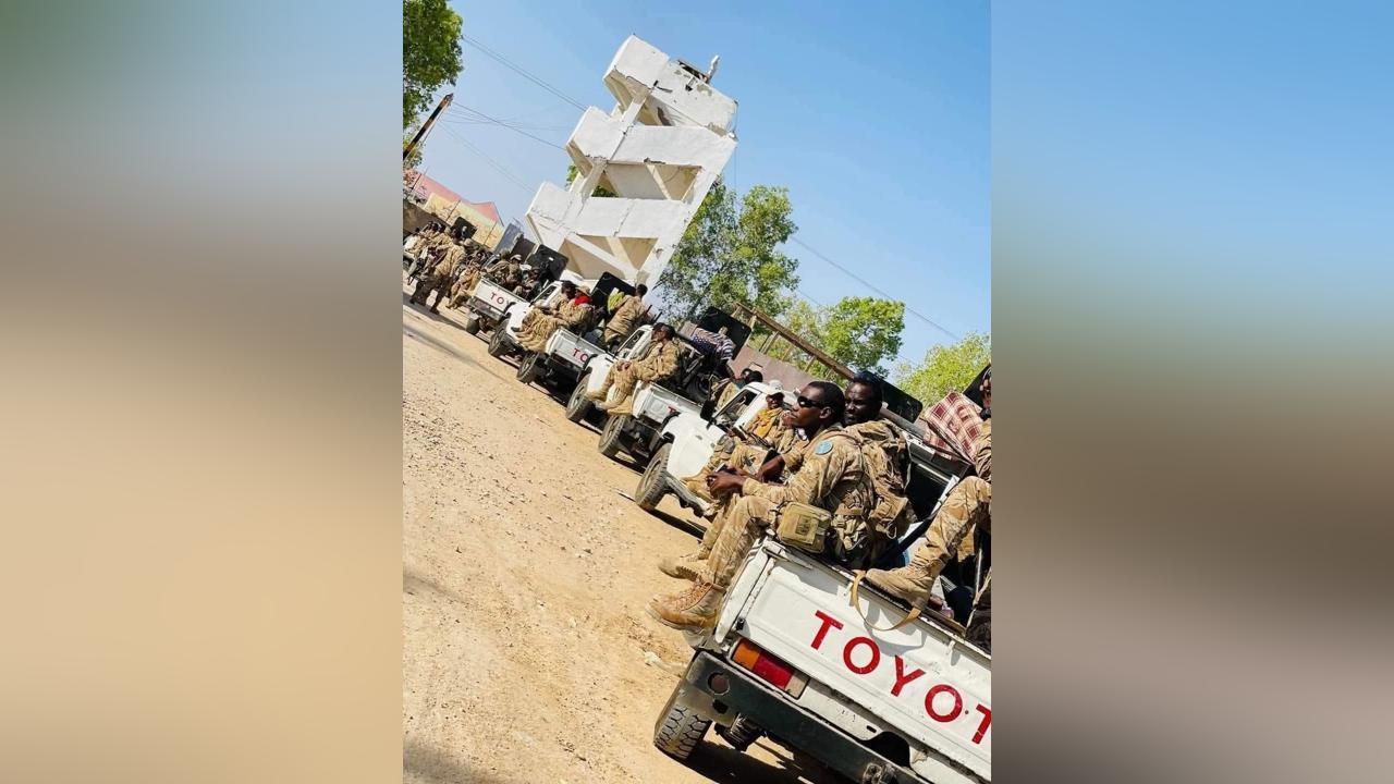 بونتلاند: الحكومة الفيدرالية تصرف رواتب قوات الأمن الوطنية لأول مرة بونتلاند: الحكومة الفيدرالية تصرف رواتب قوات الأمن الوطنية لأول مرة