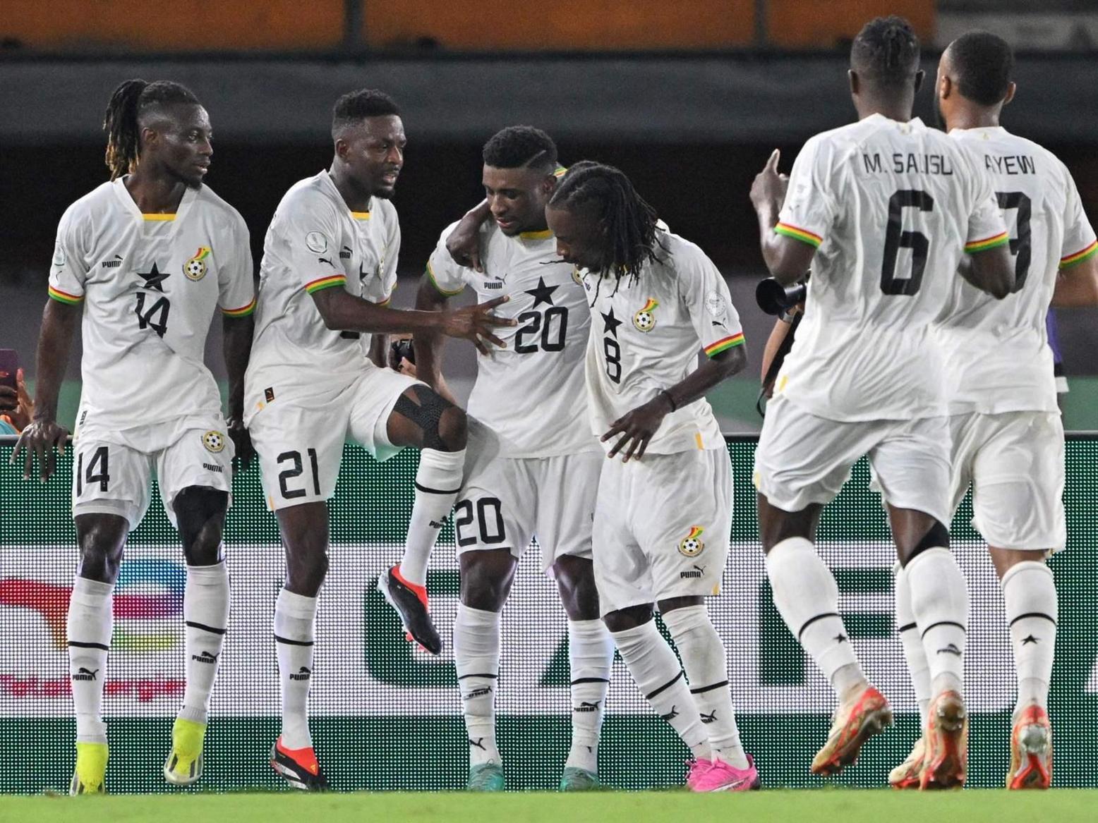 غانا تحتفل بالتأهل للمونديال بدار أيتام غانا تحتفل بالتأهل للمونديال بدار أيتام