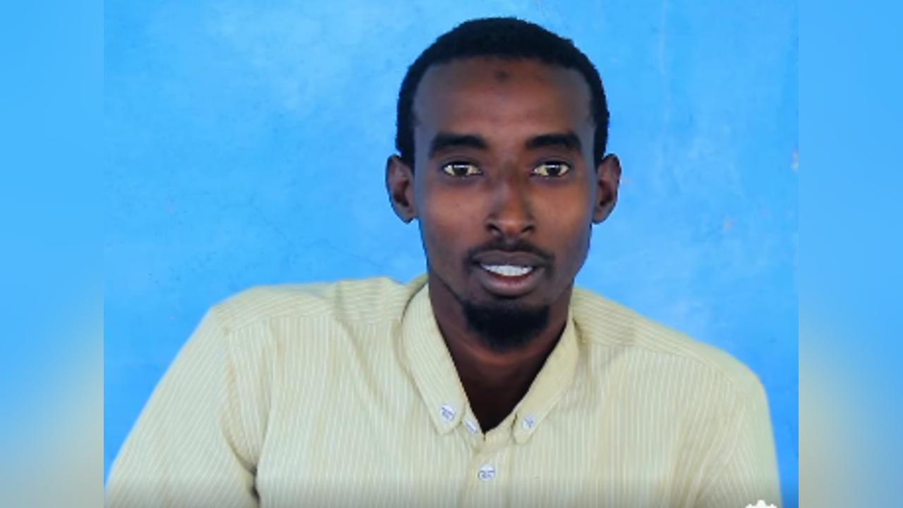 عنصر من الشباب يسلم نفسه إلى جهاز الأمن والمخابرات عنصر من الشباب يسلم نفسه إلى جهاز الأمن والمخابرات