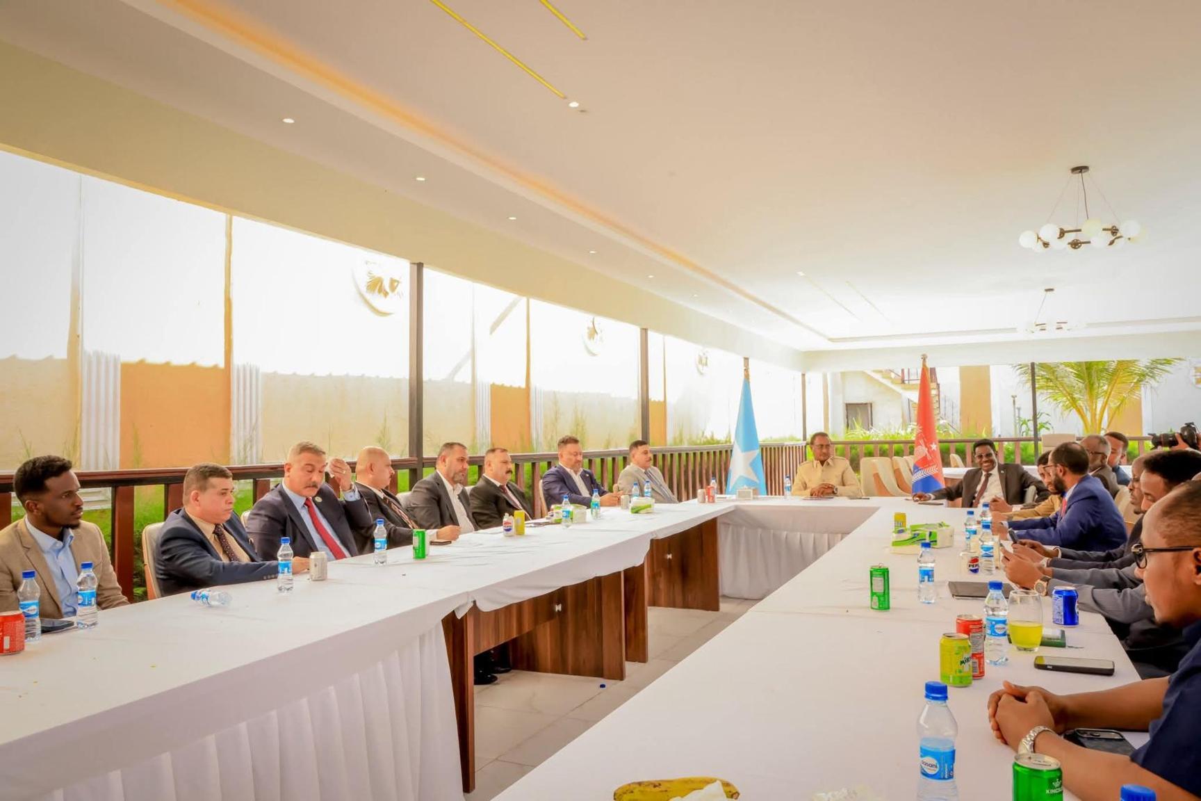 مونغاب يقيم مأدبة غداء تكريمية لوفد رفيع المستوى من العراق مونغاب يقيم مأدبة غداء تكريمية لوفد رفيع المستوى من العراق