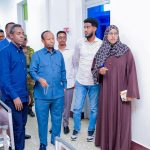 وزير الصحة يقوم بزيارة طارئة إلى مستشفى بنادر للأمومة والطفولة وزير الصحة يقوم بزيارة طارئة إلى مستشفى بنادر للأمومة والطفولة