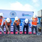 وزير الموانئ يضع حجر الأساس لمشروع طرق جديدة في ميناء مقديشو وزير الموانئ يضع حجر الأساس لمشروع طرق جديدة في ميناء مقديشو