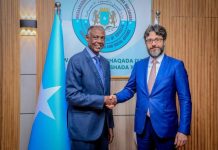 وزير العمل والشؤون الاجتماعية يستقبل السفير التركي وزير العمل والشؤون الاجتماعية يستقبل السفير التركي