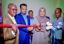 وزيرة الأسرة تفتتح مركزاً للطوارئ لحماية الأطفال وزيرة الأسرة تفتتح مركزاً للطوارئ لحماية الأطفال