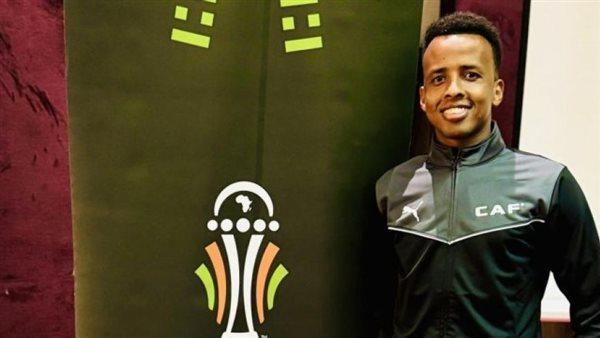 الحكم عمر عبد القادر أرتان يتوج بجائزة أفضل حكم أفريقي 2025