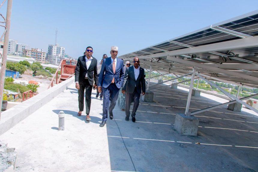 وزارة الطاقة توفّر الكهرباء مجانًا لـ335 منشأة صحية وتعليمية وزارة الطاقة توفّر الكهرباء مجانًا لـ335 منشأة صحية وتعليمية