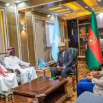 وزير الدفاع يشيد بدور الرياض في تعزيز أمن الصومال وزير الدفاع يشيد بدور الرياض في تعزيز أمن الصومال