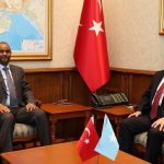 وزير الدفاع التركي يستقبل وزير الموانئ الصومالي وزير الدفاع التركي يستقبل وزير الموانئ الصومالي