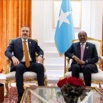 وزير الخارجية التركي والرئيس الصومالي يجتمعان بالدوحة وزير الخارجية التركي والرئيس الصومالي يجتمعان بالدوحة