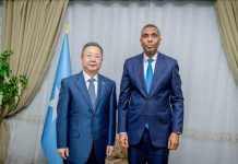 رئيس الوزراء يستقبل السفير الصيني رئيس الوزراء يستقبل السفير الصيني