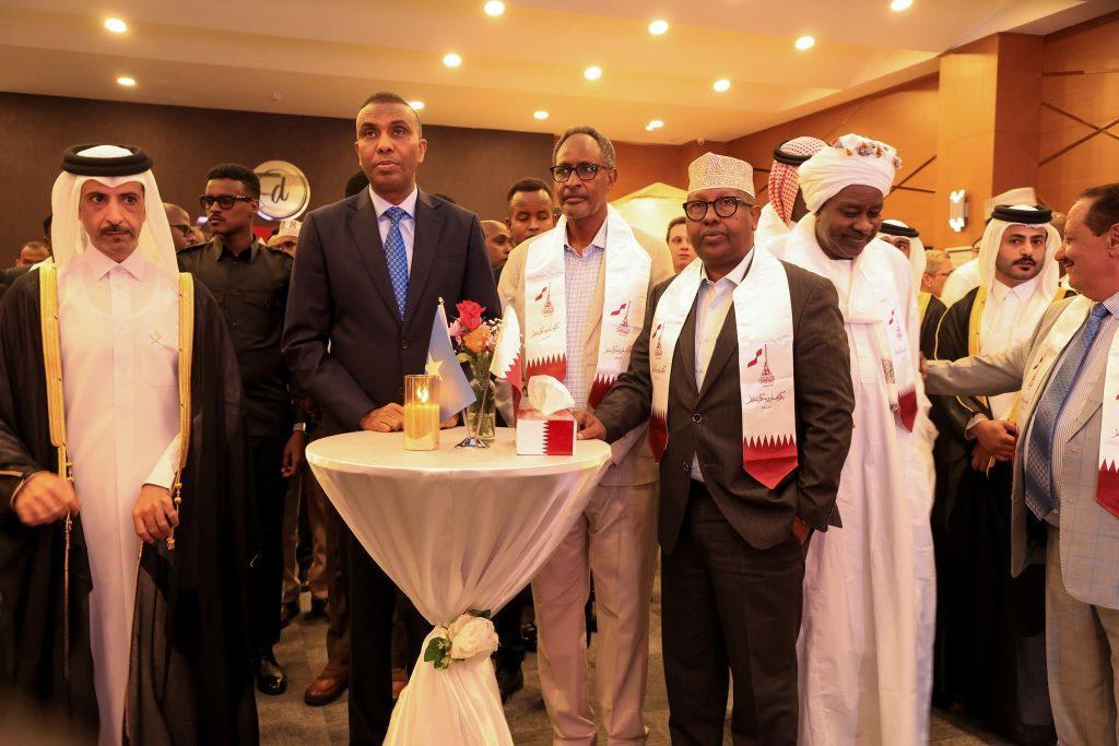 رئيس الوزراء يشارك في مناسبة للاحتفال باليوم الوطني لدولة قطر رئيس الوزراء يشارك في مناسبة للاحتفال باليوم الوطني لدولة قطر