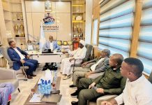 مدير عام ميناء مقديشو الدولي يستقبل سفير جمهورية السودان لدى البلاد مدير عام ميناء مقديشو الدولي يستقبل سفير جمهورية السودان لدى البلاد