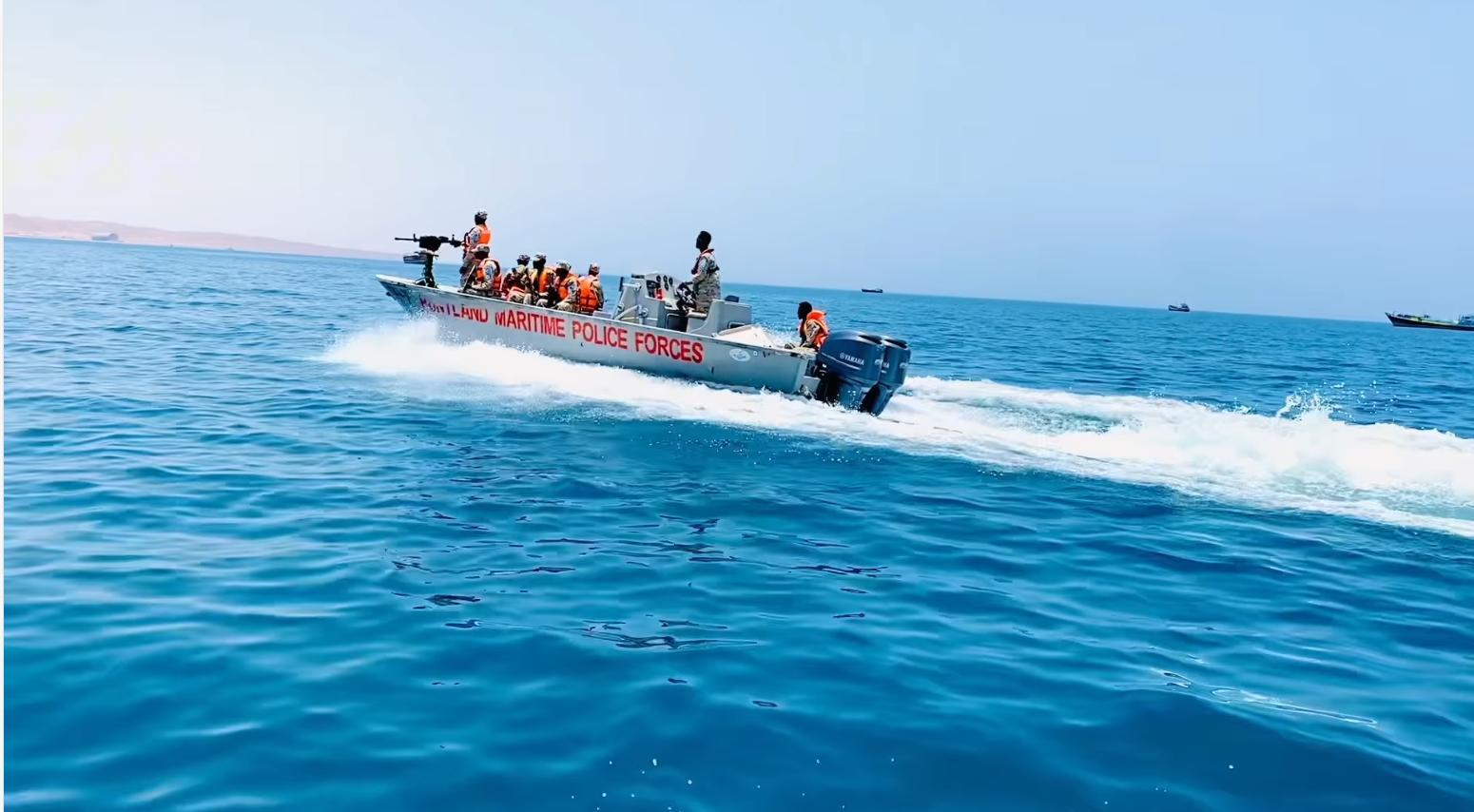 قوات بونتلاند تضبط قاربا محملا بالمتفجرات قوات بونتلاند تضبط قاربا محملا بالمتفجرات