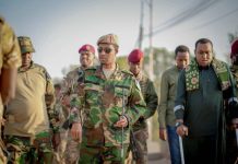 قائد القوات البرية يتفقد المناطق الواقعة على ضفاف نهر شبيلى قائد القوات البرية يتفقد المناطق الواقعة على ضفاف نهر شبيلى