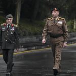 الدولة تعزّي في مصرع رئيس أركان الجيش الليبي وعدد من الضباط الدولة تعزّي في مصرع رئيس أركان الجيش الليبي وعدد من الضباط