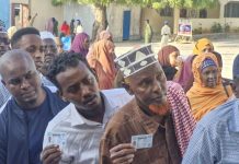 إقبال واسع على مراكز الاقتراع مع انطلاق أول انتخابات مباشرة منذ نصف قرن إقبال على مراكز الاقتراع مع انطلاق أول انتخابات مباشرة منذ نصف قرن