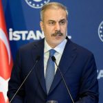 وزير الخارجية التركي يجري محادثات هاتفية حول الوضع في الصومال وزير الخارجية التركي يجري محادثات هاتفية حول الوضع في الصومال