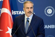 وزير الخارجية التركي يجري محادثات هاتفية حول الوضع في الصومال وزير الخارجية التركي يجري محادثات هاتفية حول الوضع في الصومال