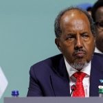 رئيس الصومال يحذّر إسرائيل من نقل صراعاتها بالشرق الأوسط إلى بلاده رئيس الصومال يحذّر إسرائيل من نقل صراعاتها بالشرق الأوسط إلى بلاده