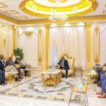 حسن شيخ يبدأ مشاورات في مواجهة العدوان الإسرائيلي على سيادة البلاد حسن شيخ يبدأ مشاورات في مواجهة العدوان الإسرائيلي على سيادة البلاد