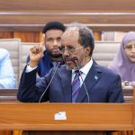 شيخ محمود يهدد بالرد العسكري على اعتراف إسرائيل بـ“أرض الصومال” شيخ محمود يهدد بالرد العسكري على اعتراف إسرائيل بـ“أرض الصومال”