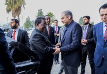 وزير الشؤون الداخلية يحلّ في إسلام آباد على رأس وفد حكومي وزير الشؤون الداخلية يحلّ في إسلام آباد على رأس وفد حكومي