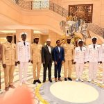 وزير الدفاع يلتقي ضباط القوات المسلحة المتخرجين من قطر وزير الدفاع يلتقي ضباط القوات المسلحة المتخرجين من قطر