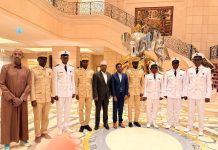 وزير الدفاع يلتقي ضباط القوات المسلحة المتخرجين من قطر وزير الدفاع يلتقي ضباط القوات المسلحة المتخرجين من قطر