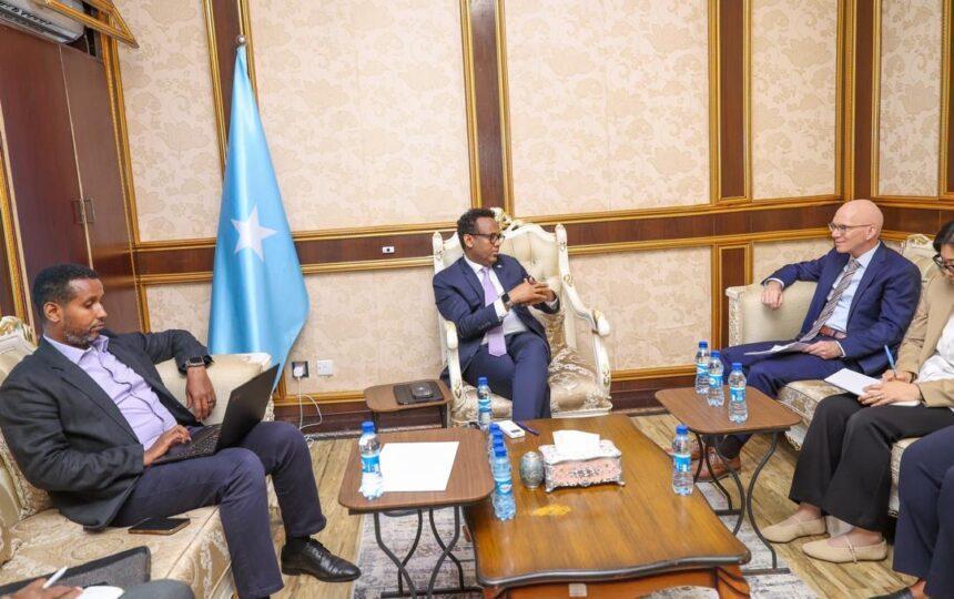 السكرتير لمكتب رئيس الوزراء يلتقي ممثل الأمين العام للأمم المتحدة السكرتير لمكتب رئيس الوزراء يلتقي ممثل الأمين العام للأمم المتحدة