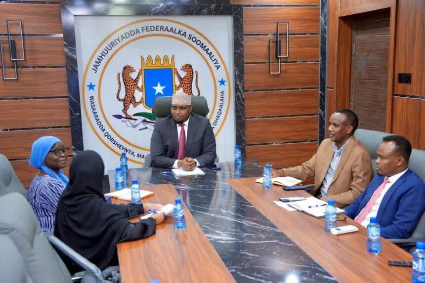 وزير التخطيط يعقد اجتماعا مع ممثلة صندوق الأمم المتحدة للسكان وزير التخطيط يعقد اجتماعا مع ممثلة صندوق الأمم المتحدة للسكان