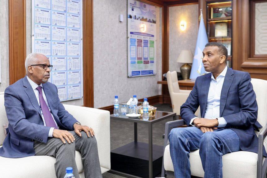 رئيس الوزراء يبحث مع سفير جيبوتي تعزيز التعاون الثنائي رئيس الوزراء يبحث مع سفير جيبوتي تعزيز التعاون الثنائي