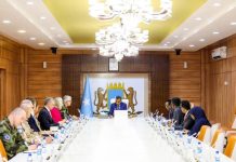 رئيس الوزراء يستقبل وفداً رفيع المستوى من الاتحاد الأوروبي رئيس الوزراء يستقبل وفداً رفيع المستوى من الاتحاد الأوروبي