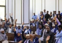 توزيع مقترحات تعديل الفصول من الدستور على أعضاء مجلسي البرلمان توزيع مقترحات تعديل الفصول من الدستور على أعضاء مجلسي البرلمان