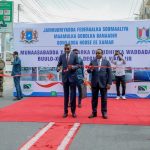 رئيس الوزراء يفتتح طريق مديرية وادجير بالعاصمة مقديشو رئيس الوزراء يفتتح طريق مديرية وادجير بالعاصمة مقديشو