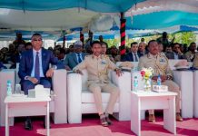 القائد الجديد للجيش الصومالي يتولى رسميا مهام منصبه القائد الجديد للجيش الصومالي يتولى رسميا مهام منصبه