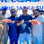 عمدة بلدية مقديشو يفتتح سوقًا عصريًا جديدًا في مديرية حمر ويني عمدة بلدية مقديشو يفتتح سوقًا عصريًا جديدًا في مديرية حمر ويني