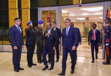 الرئيس الصومالي يبدأ زيارة رسمية إلى مصر لتعزيز التعاون الثنائي الرئيس الصومالي يبدأ زيارة رسمية إلى مصر لتعزيز التعاون الثنائي