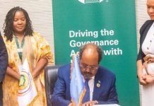 الصومال تنضم إلى الآلية الإفريقية لمراجعة النظراء الصومال تنضم إلى الآلية الإفريقية لمراجعة النظراء