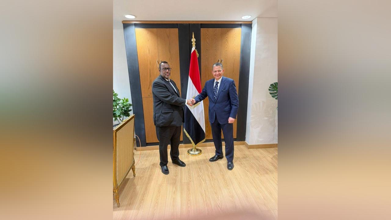 سفير الصومال بالقاهرة يلتقي مساعد وزير الخارجية المصري سفير الصومال بالقاهرة يلتقي مساعد وزير الخارجية المصري