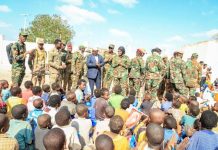 وفد حكومي يصل منطقة سبييب وعانولي لإعادة توطين النازحين وفد حكومي يصل منطقة سبييب وعانولي لإعادة توطين النازحين