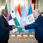 سفير الجمهورية يقدم أوراق اعتماده إلى رئيس هنغاريا سفير الجمهورية يقدم أوراق اعتماده إلى رئيس هنغاريا