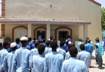 مقديشو.. افتتاح مسجد أعاد تشييده وقف الديانة التركي مقديشو.. افتتاح مسجد أعاد تشييده وقف الديانة التركي