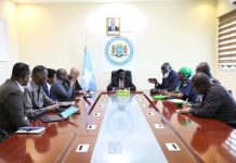 وزير الأمن الداخلي يعقد اجتماعا مع المبعوث الخاص للاتحاد الأفريقي وزير الأمن الداخلي يعقد اجتماعا مع المبعوث الخاص للاتحاد الأفريقي