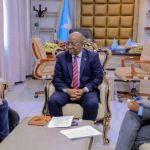 وزير الإعلام يستقبل ممثل برنامج الأمم المتحدة الإنمائي في الصومال وزير الإعلام يستقبل ممثل برنامج الأمم المتحدة الإنمائي في الصومال