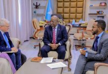 وزير الإعلام يستقبل ممثل برنامج الأمم المتحدة الإنمائي في الصومال وزير الإعلام يستقبل ممثل برنامج الأمم المتحدة الإنمائي في الصومال