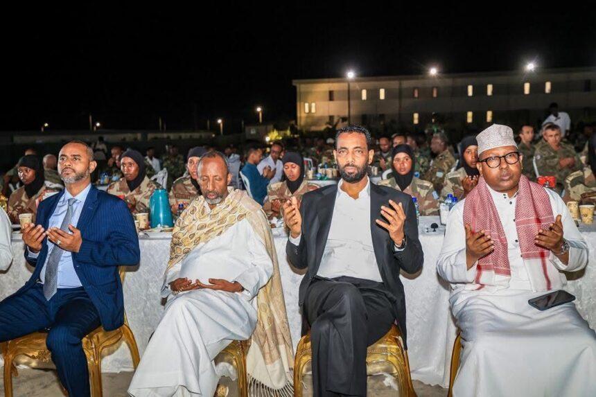 وزراء في الحكومة يشاركون في مناسبة لتكريم شهداء الوطن وزراء في الحكومة يشاركون في مناسبة لتكريم شهداء الوطن