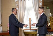 أول سفير للصومال لدى فنلندا يقدّم أوراق اعتماده أول سفير للصومال لدى فنلندا يقدّم أوراق اعتماده